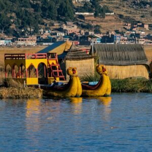 Tour Islas Flotantes De Uros – Medio Día